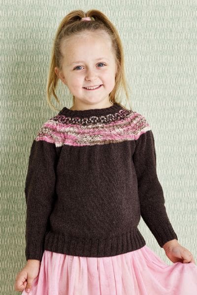 893415 -Sweater med ribmønstret bærestykke