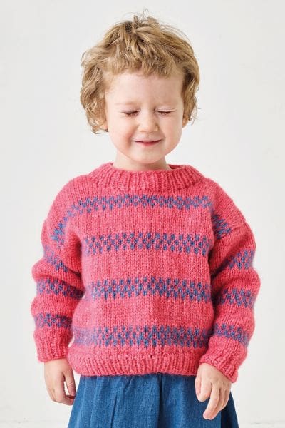 Strikkeopskrift på Sweater med mønster i striber