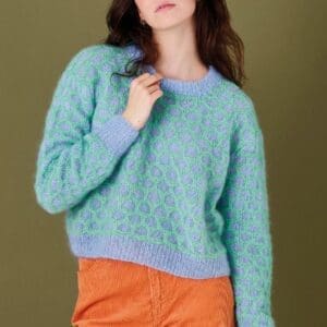 Strikkeopskrift Sweater med bikubemønster
